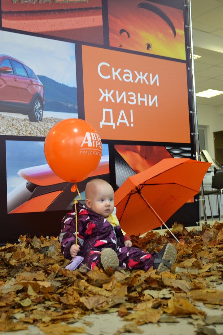 В ТВЕРИ ПРЕЗЕНТОВАЛИ НОВЫЕ ОТЕЧЕСТВЕННЫЕ АВТОМОБИЛИ LADА VESTA SW И LADA VESTA SW CROSS