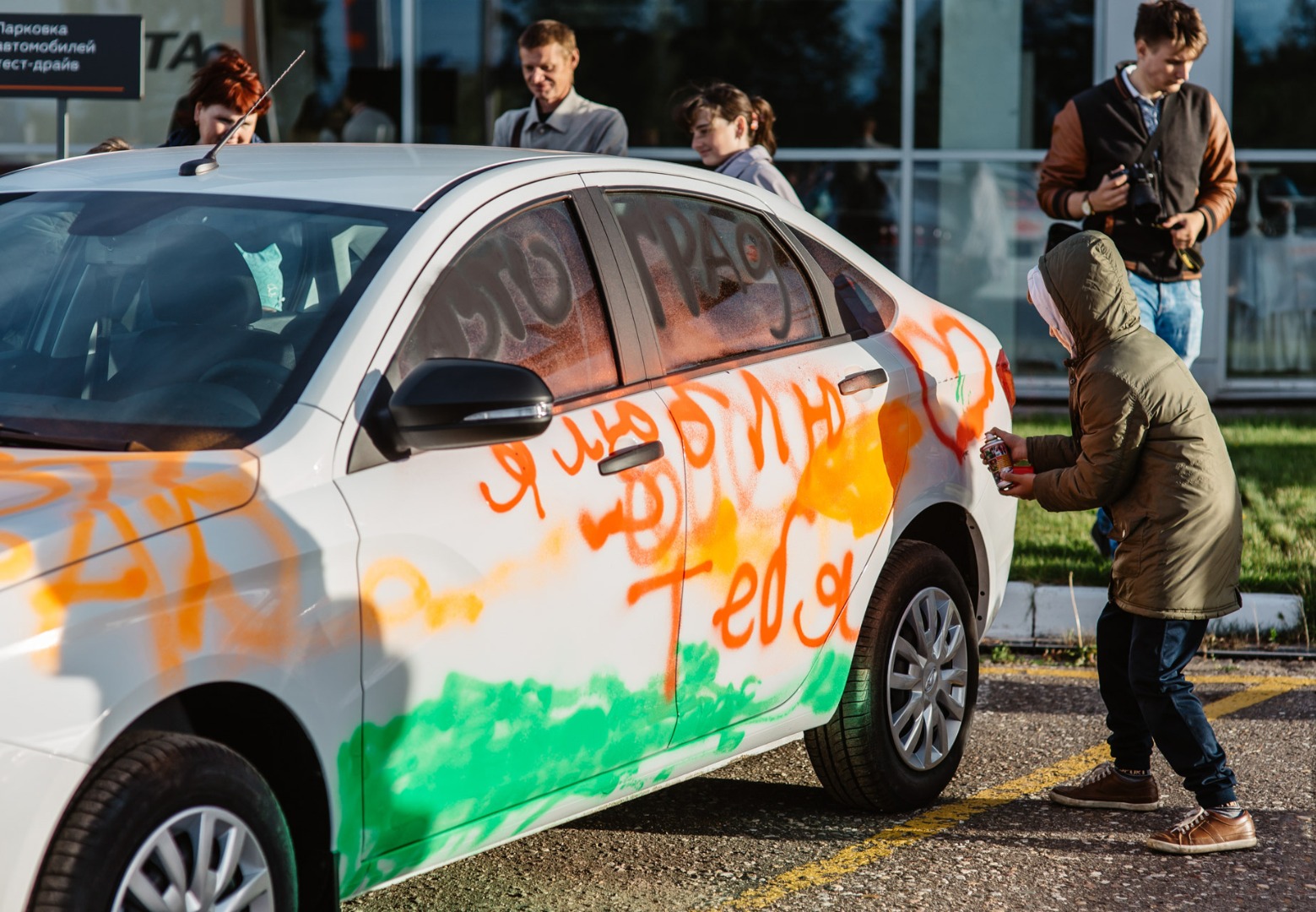 В салоне «АвтоГрад» стартовали продажи LADA Vesta Cross