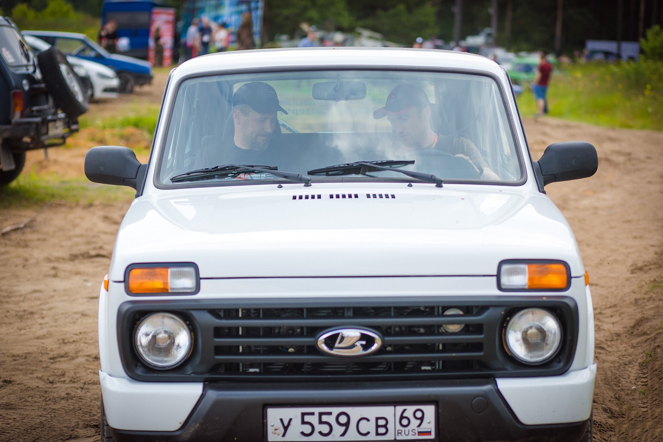 15 ИЮЛЯ НА КАРЬЕРАХ В КОНСТАНТИНОВКЕ ОТМЕТИЛИ ЮБИЛЕЙ LADA 4X4.