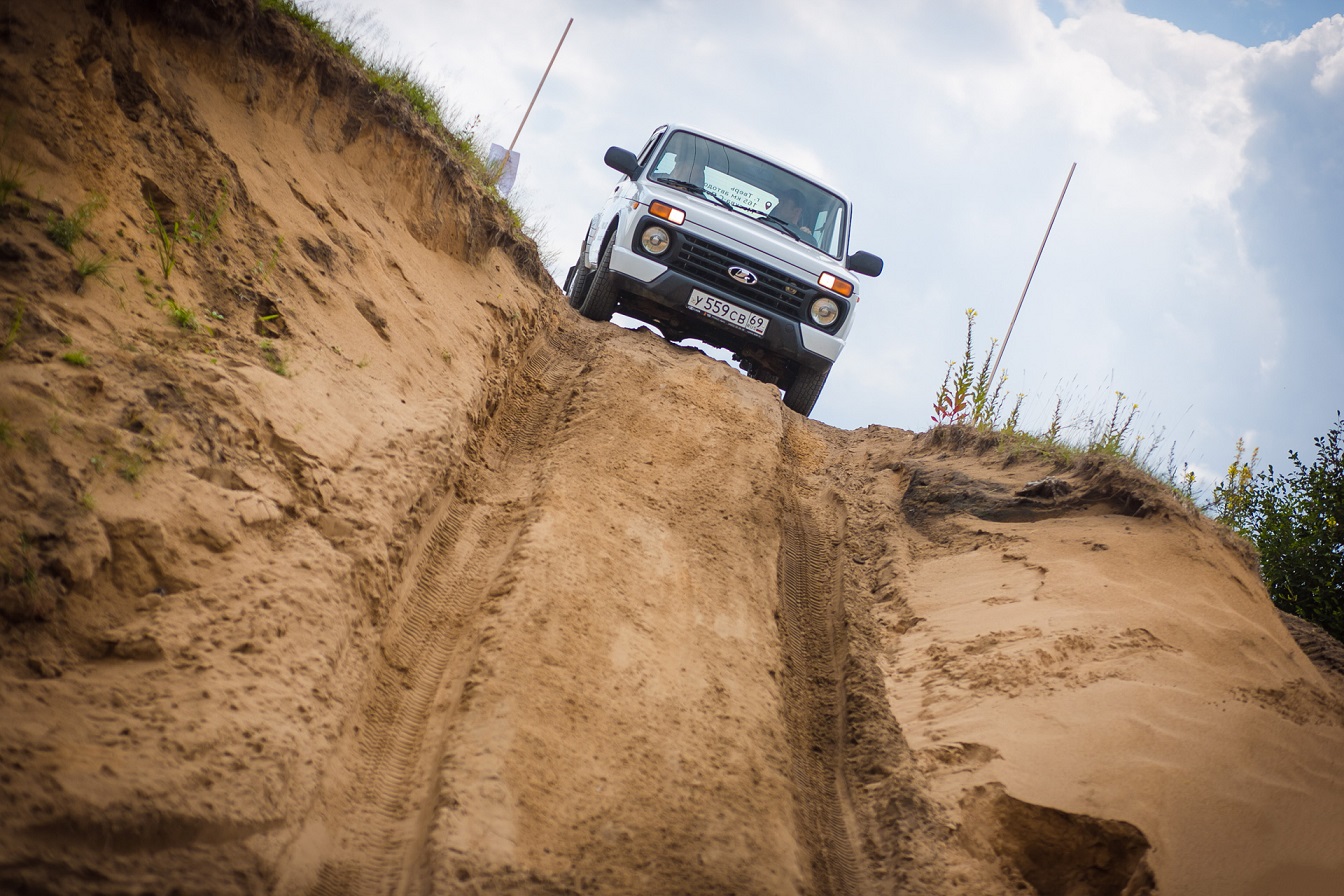 15 ИЮЛЯ НА КАРЬЕРАХ В КОНСТАНТИНОВКЕ ОТМЕТИЛИ ЮБИЛЕЙ LADA 4X4.