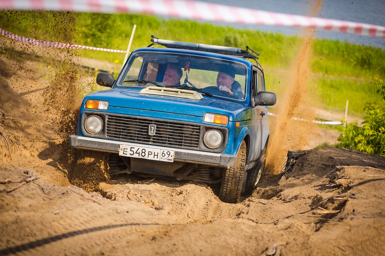 15 ИЮЛЯ НА КАРЬЕРАХ В КОНСТАНТИНОВКЕ ОТМЕТИЛИ ЮБИЛЕЙ LADA 4X4.